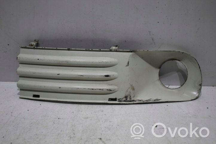 Volkswagen Transporter - Caravelle T5 Front fog light trim/grill 7H0807490C