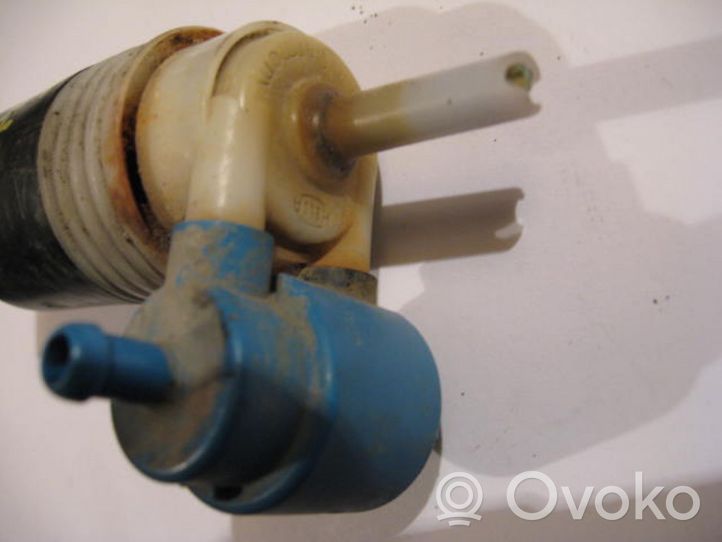 Volkswagen Golf III Windscreen/windshield washer pump 