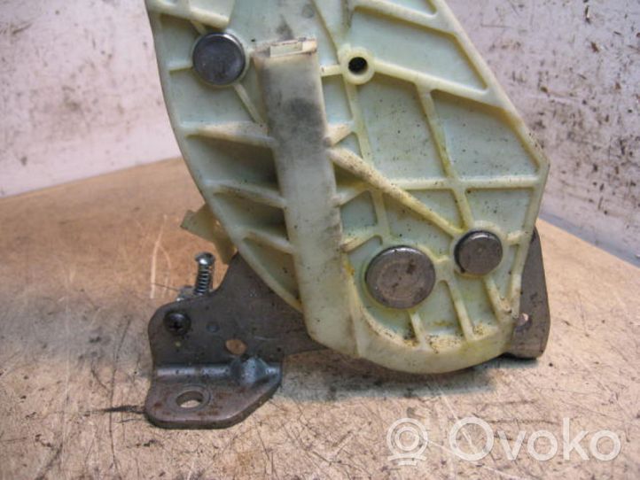 Ford Focus Rankinio mechanizmas (salone) 90AB2780