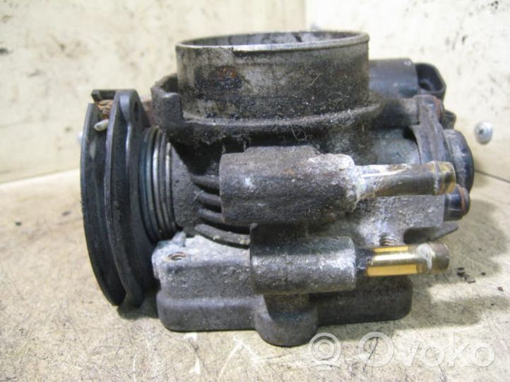 Opel Vectra B Throttle valve 90301011