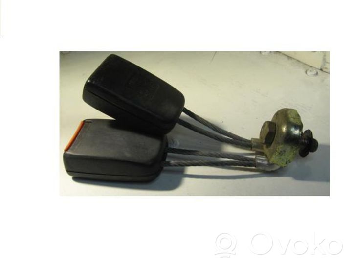 Audi 80 90 S2 B4 Boucle de ceinture de sécurité arrière 8A0857739