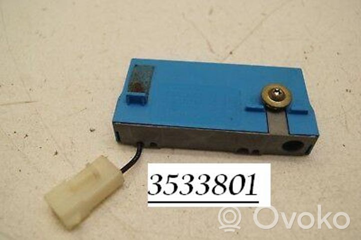 Volvo S70  V70  V70 XC Aerial antenna amplifier 3533801