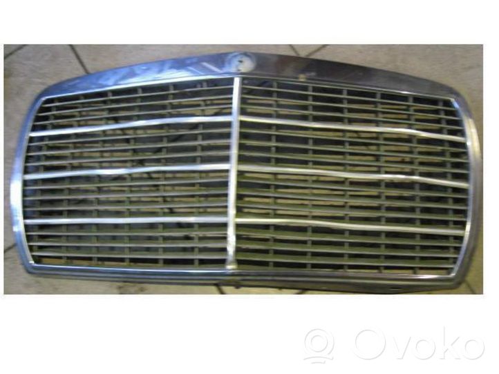 Mercedes-Benz W123 Front grill 