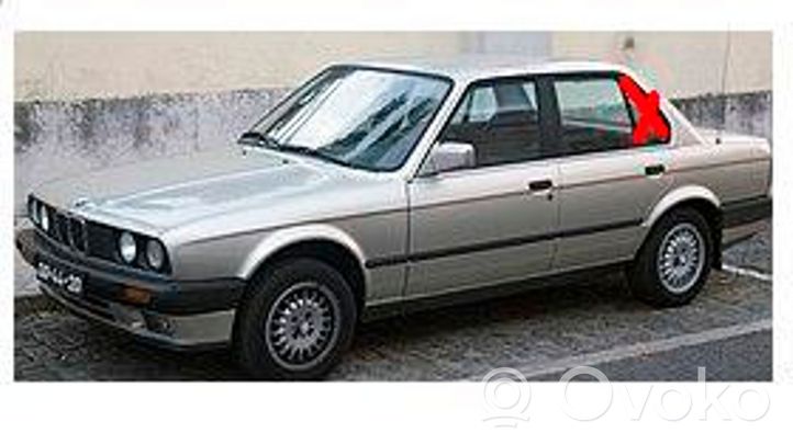 BMW 3 E30 Szyba karoseryjna drzwi tylnych 