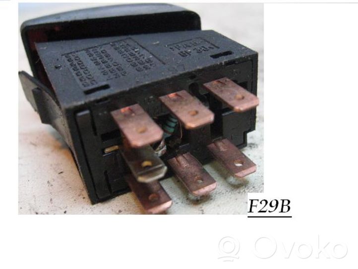 Opel Tigra A Botón interruptor de luz de peligro 09138045