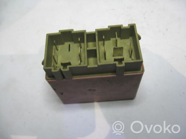 Volvo 960 Central locking relay 9128833