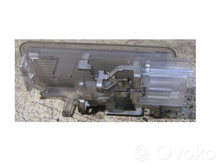 Citroen C3 Wewnętrzna lampka bagażnika 48381