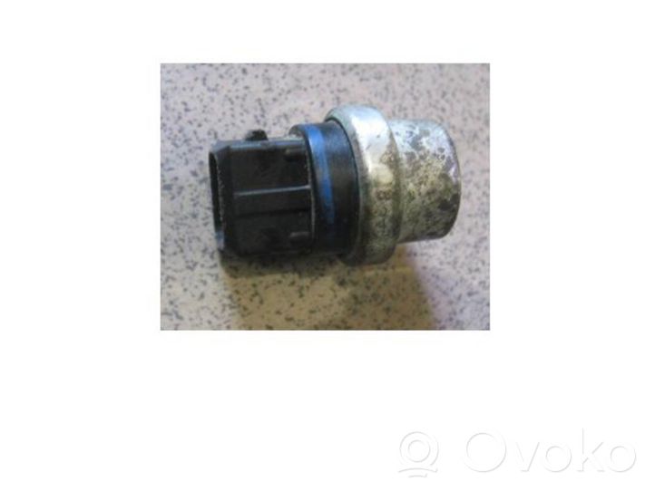 Volkswagen PASSAT B5.5 Sensore temperatura del liquido di raffreddamento 1H0959625