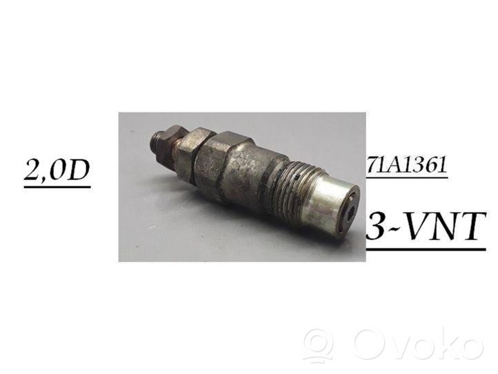 Nissan Bluebird Injecteur de carburant 71A1361