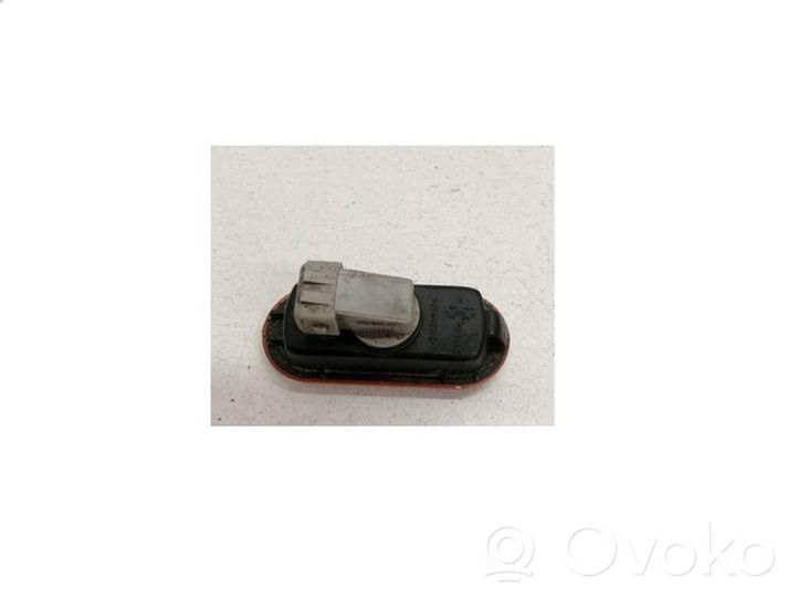 Volkswagen Vento Etupuskurin suuntavilkku 0152636