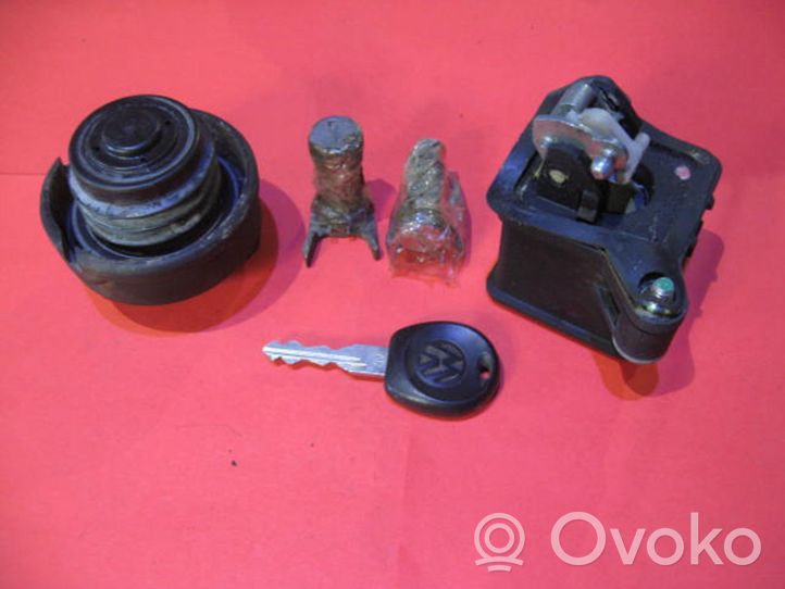 Volkswagen PASSAT B3 Lukko setti 357827571D