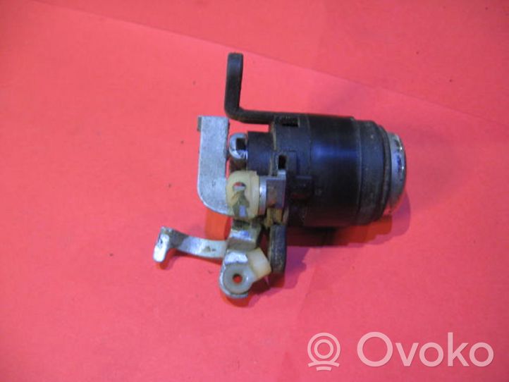 Audi 100 200 5000 C3 Serrure de hayon 893862055