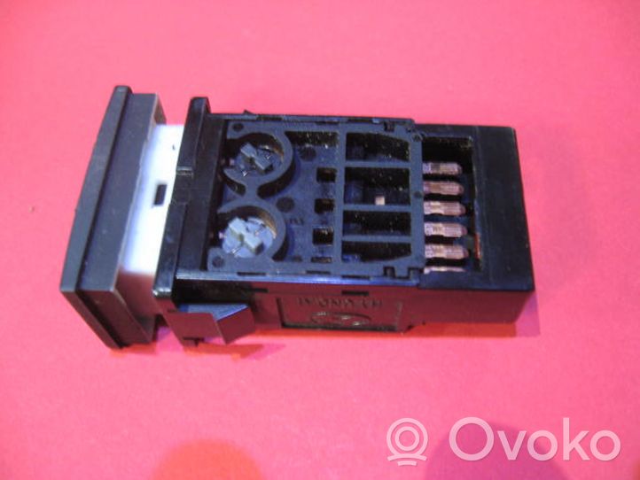 Hyundai Matrix Interruptor de luz antiniebla 9373017000