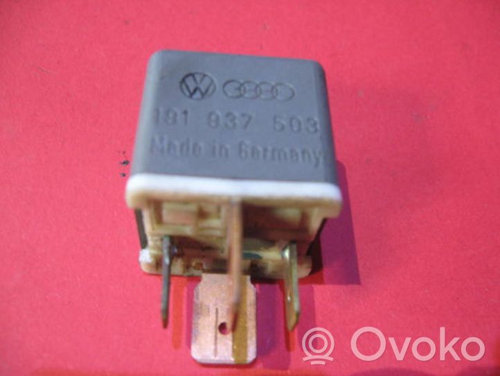Volkswagen PASSAT B5 Glow plug pre-heat relay 191937503