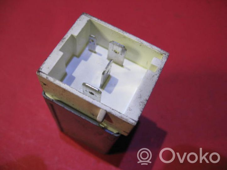 Volvo S80 Seat belt warning relay 9459847