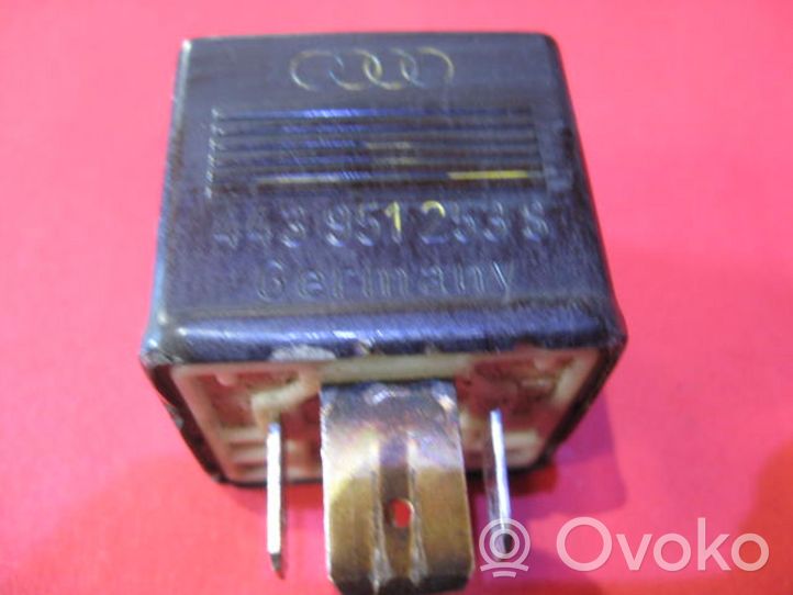 Audi 80 90 B3 Przekaźnik pompy paliwa 443951253S