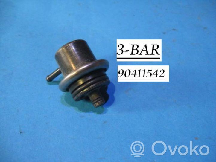 Opel Vectra B Regulator ciśnienia paliwa 90411542