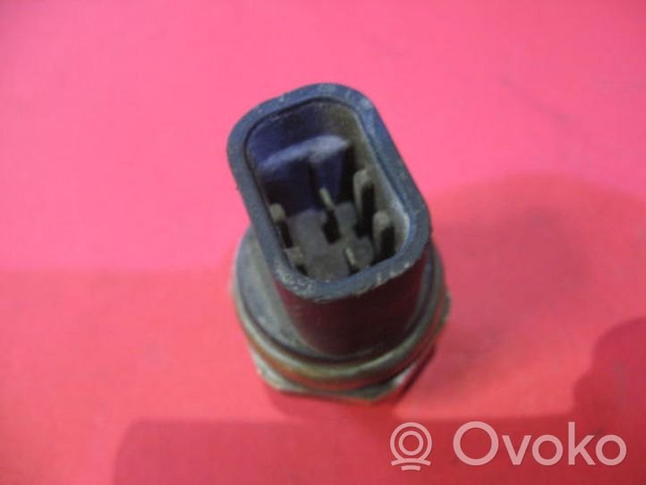 Opel Vectra A Czujnik temperatury płynu chłodzącego 90242277