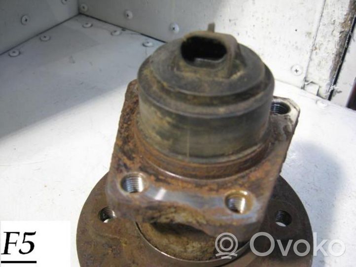 Daewoo Espero Cubo de rueda trasera 906789341