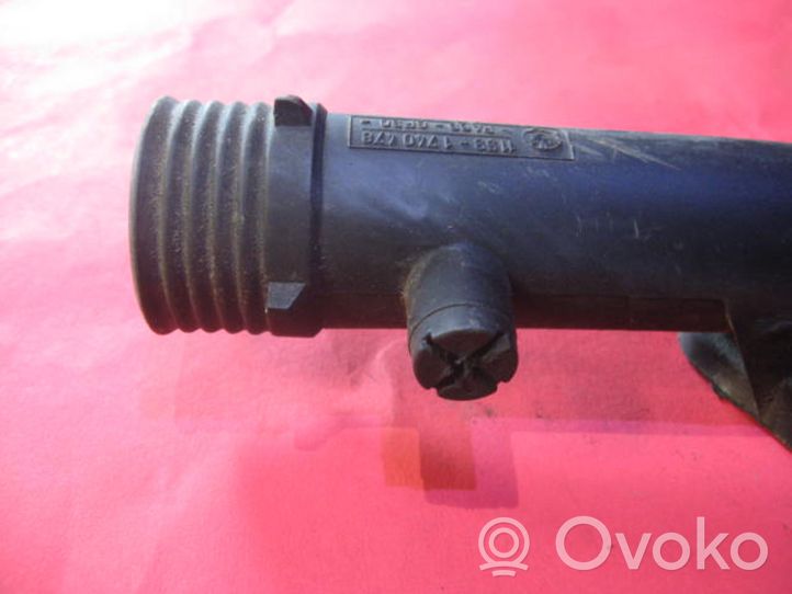 BMW 3 E46 Carcasa del termostato 11531740478