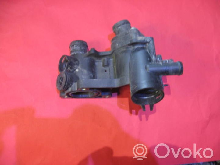 Seat Arosa Boîtier de thermostat / thermostat 032121111