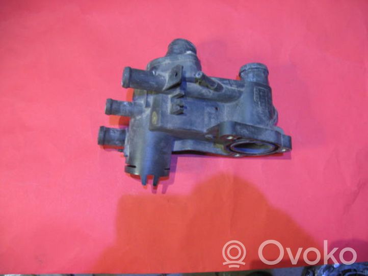 Skoda Octavia Mk1 (1U) Termostat / Obudowa termostatu 032121111