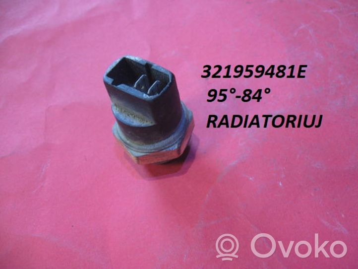 Volkswagen Polo II 86C 2F Sonde de température de liquide de refroidissement 321959481E