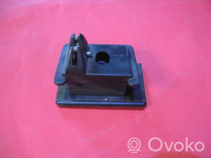 Opel Omega A Glove box lock 90185439