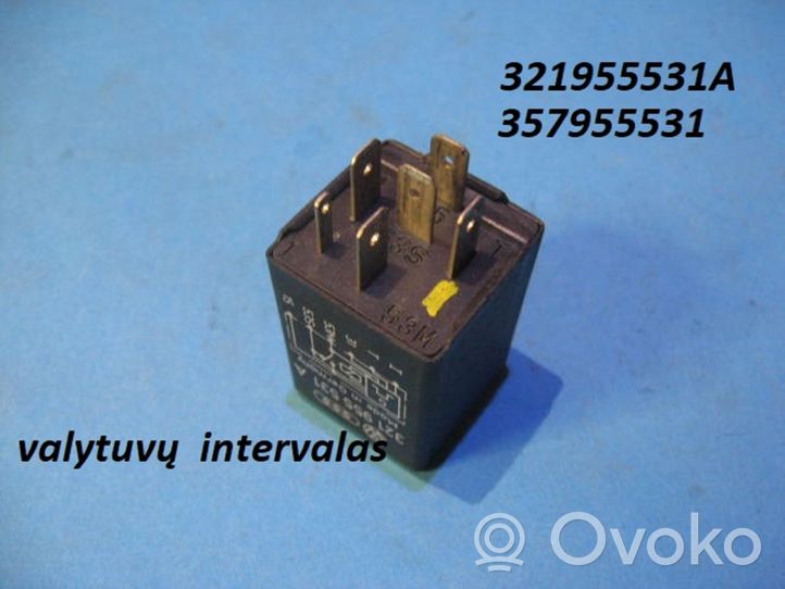 Volkswagen PASSAT B5.5 Window wiper interval relay 321955531A