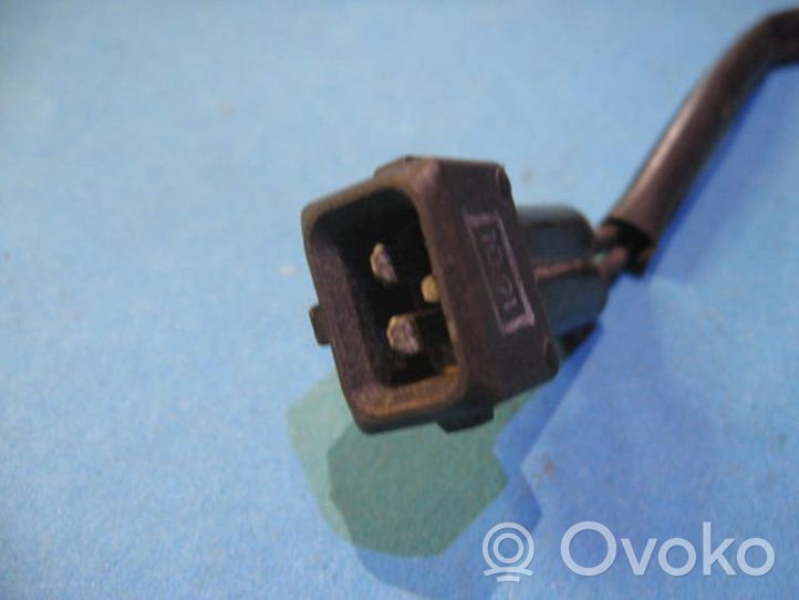 Volkswagen PASSAT B5 Sensor de temperatura interna/externa 8D0820535