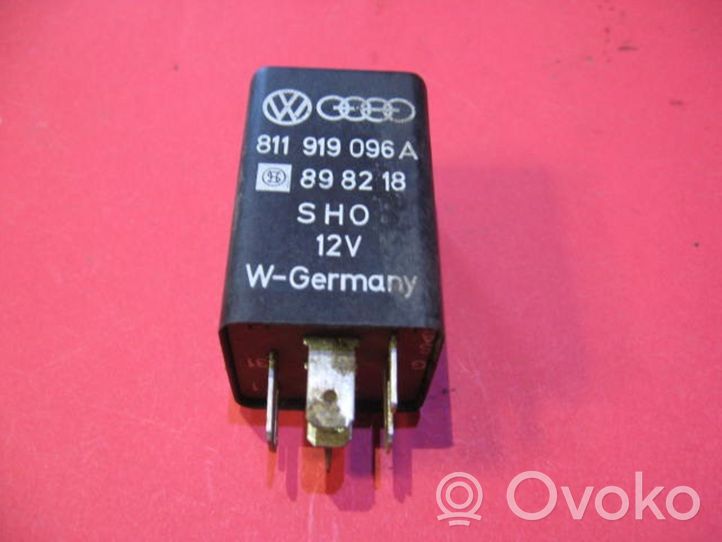Volkswagen Golf I Autres relais 811919096A