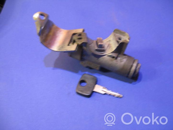 Opel Calibra Ignition lock 90069215