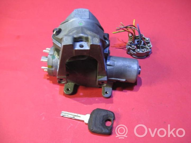 Volvo S70  V70  V70 XC Ignition lock 9157056