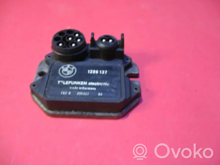 BMW 3 E36 Module d'allumage 128137