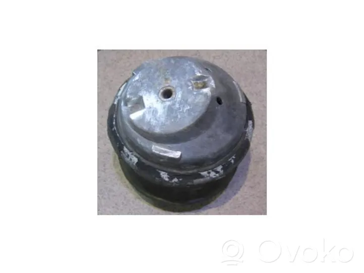 Mercedes-Benz E W211 Supporto di montaggio del motore 2102400617