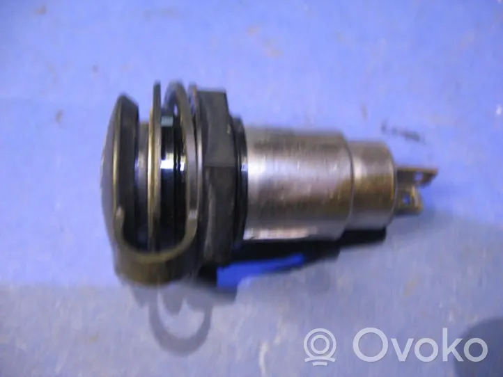 Volkswagen PASSAT B5 12 V Socket (rear) 3B0925071