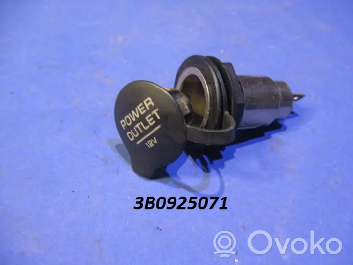 Volkswagen PASSAT B5.5 12 V Socket (rear) 3B0925071