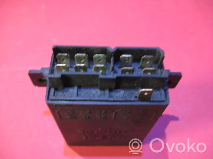 Audi 80 90 B2 Ajonestolaitteen ohjainlaite/moduuli 0335411013