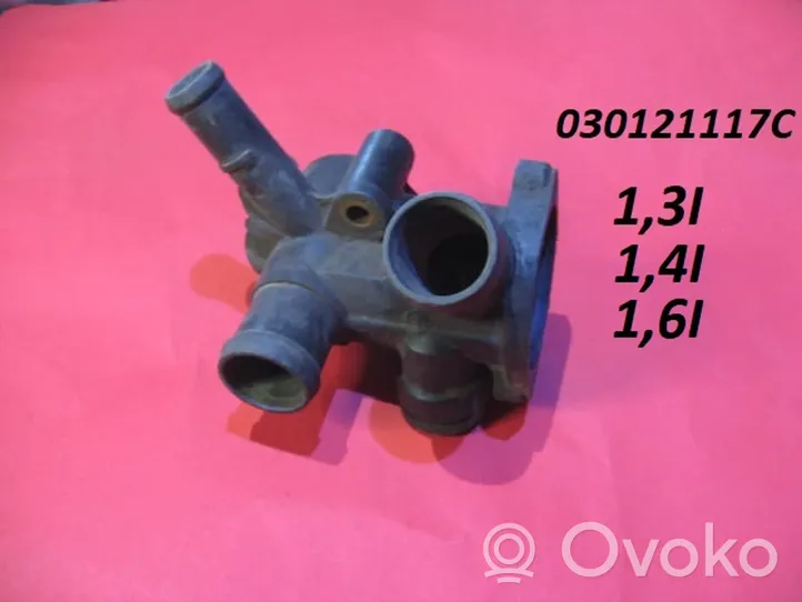 Volkswagen Golf II Termostat / Obudowa termostatu 030121117C