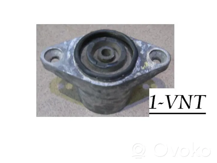 Volkswagen PASSAT B5.5 Staffa di rinforzo per l’ammortizzatore anteriore 3B0513353