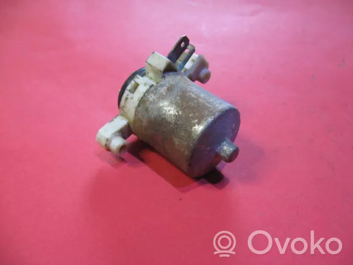 Mazda 323 Pompe de lave-glace de pare-brise 8603100940