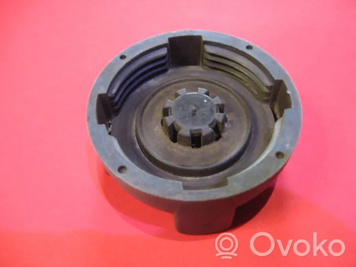 Audi A8 S8 D2 4D Vase d'expansion / bouchon de réservoir de liquide de refroidissement 443121321