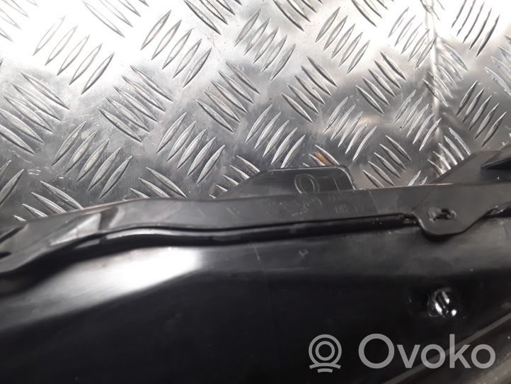 Toyota Aygo AB40 Lampa przednia 