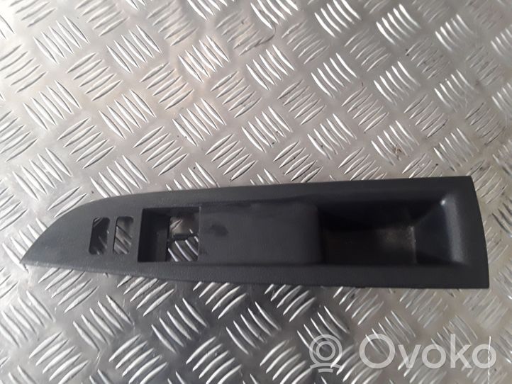 Toyota Verso-S Rivestimento pulsantiera finestrino della portiera anteriore 7423252520