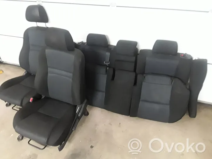 Toyota Avensis T250 Set sedili 