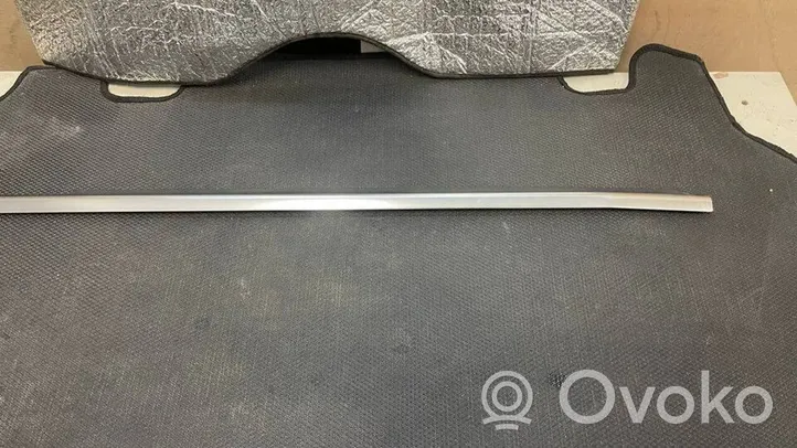 Mercedes-Benz ML W166 Rivestimento modanatura del vetro della portiera anteriore A1667250265