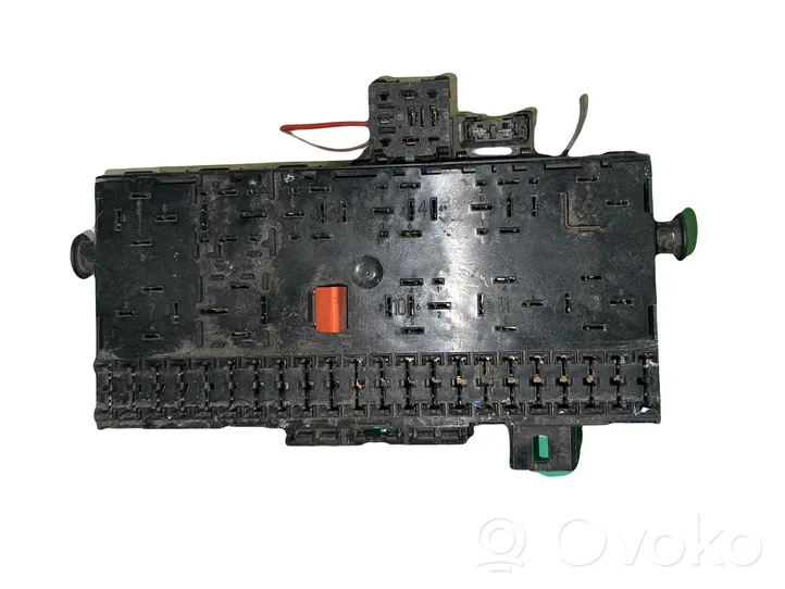 Volkswagen Golf II Fuse module 171941813D