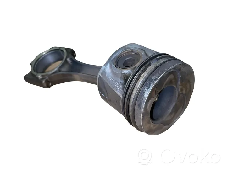 Volkswagen Golf IV Piston avec bielle 045CDE