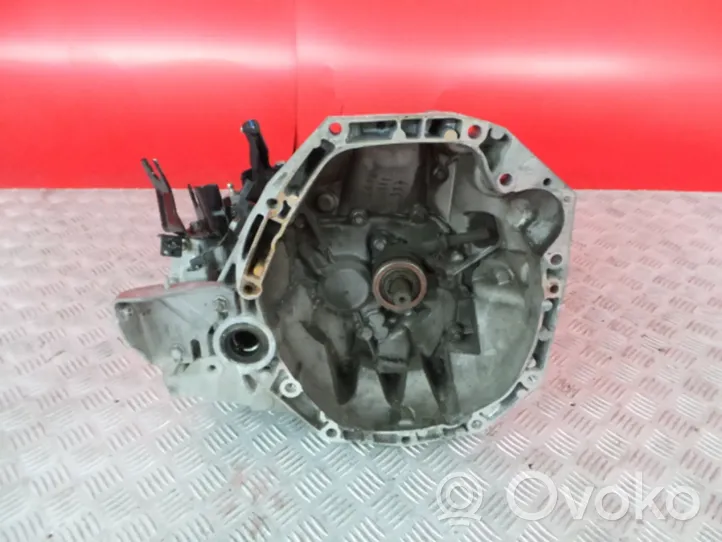 Nissan Note (E12) Mechaninė 5 pavarų dėžė 