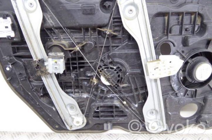 KIA Ceed Meccanismo di sollevamento del finestrino anteriore senza motorino 